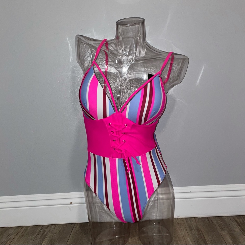 ONE PIECE SWIMSUIT
